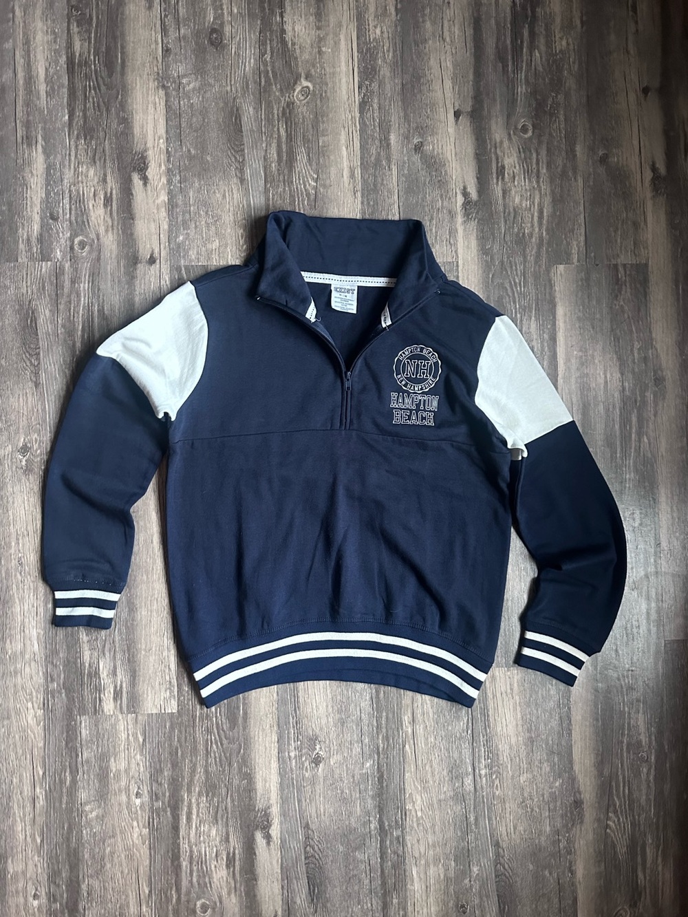 Exist Beach Hampton Beach Quarter Zip Sweatshirt – Size Medium | Navy & Cream